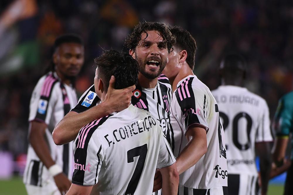 赛后那一幕让所有球迷破防