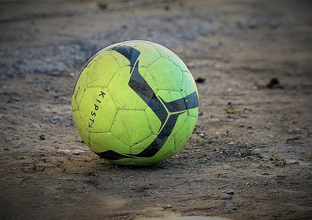 表现突出 表现突出